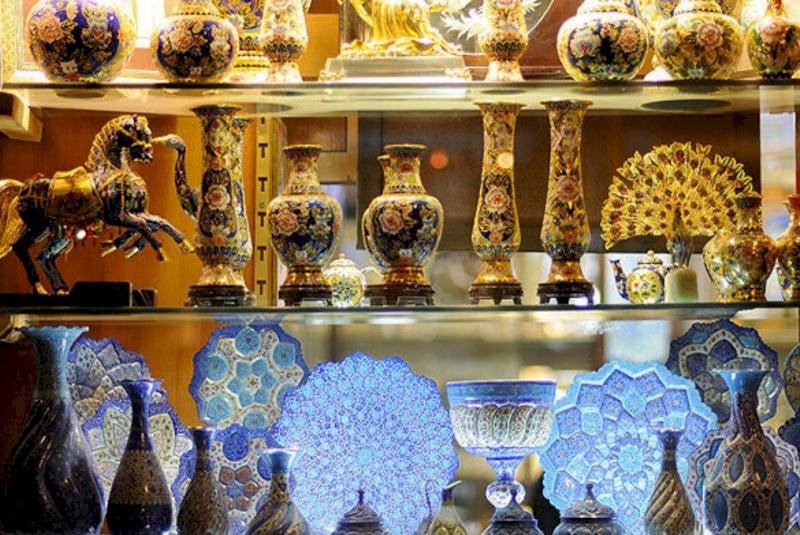 تدوین دستورالعمل نحوه صدور «پروانه فعالیت» فروشگاه‌های صنایع‌دستی