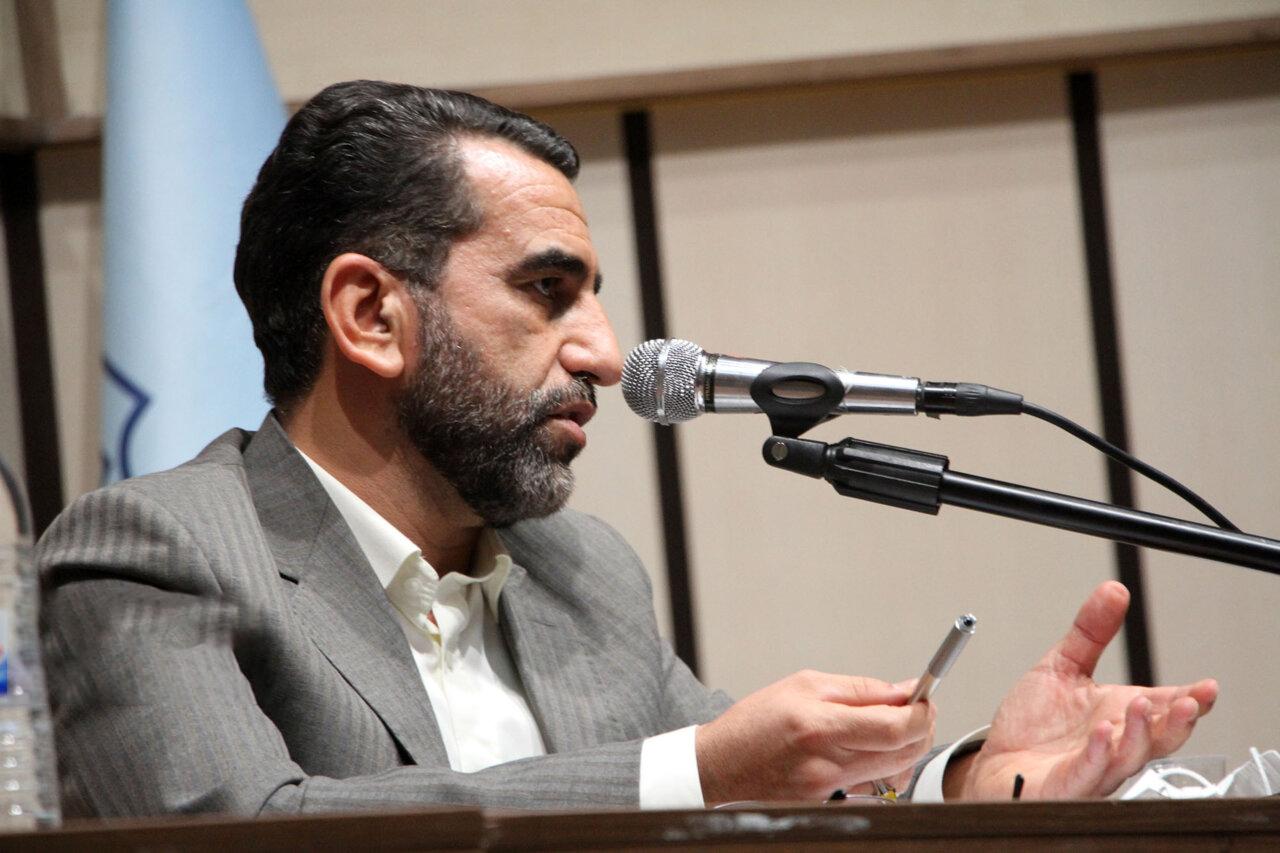 حق طلبی ، امانتداری، عدالت و صداقت از  ویژگی های خبرنگاران است