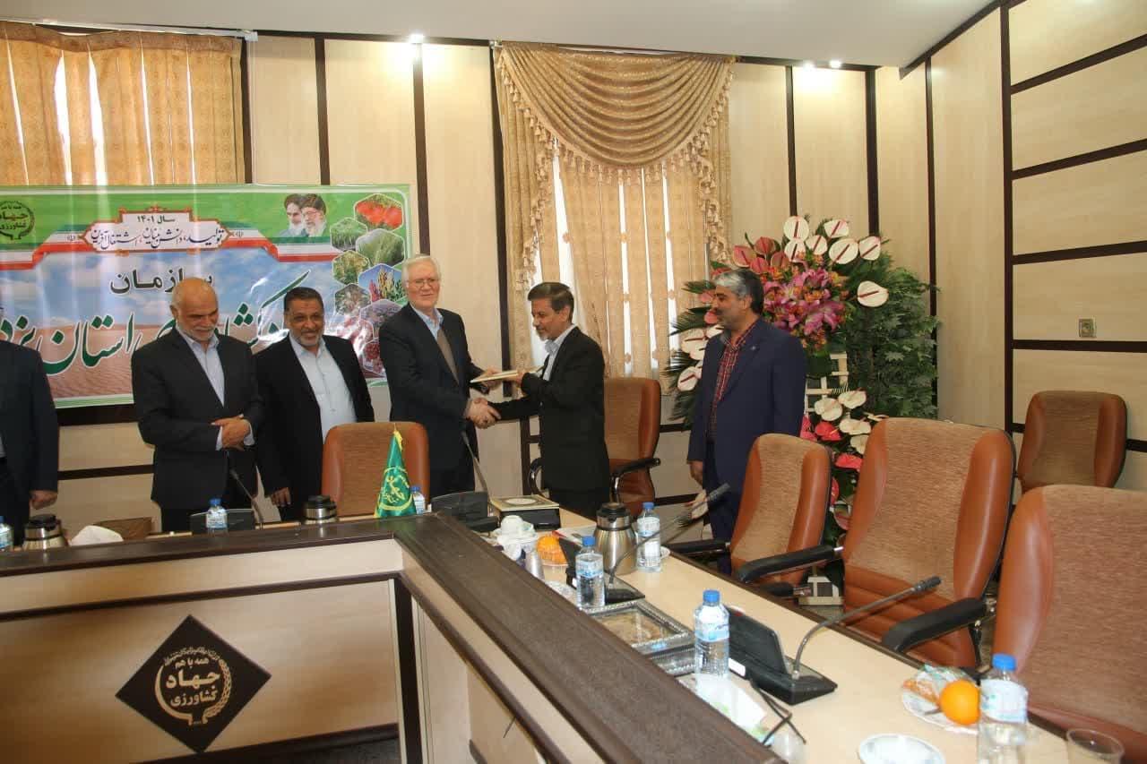 مدیر برتر و نمونه کشوری در جشنواره شهید رجایی