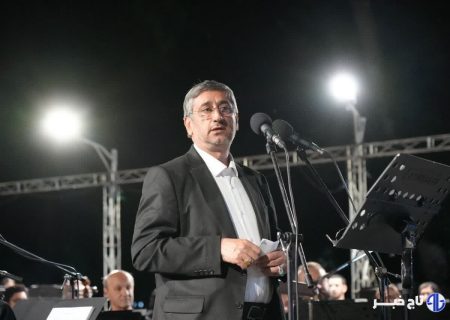 اجرای ارکستر ملی روایتی هنرمندانه از شکوه فرهنگی لرستان است