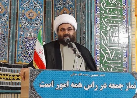 امام جمعه قصرشیرین: مردم با سرمایه گذاری خرد و کلان به اقتصاد کشور کمک کنند