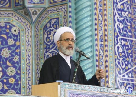 امام جمعه قم: ملت ایران در دفاع از آرمان‌های انقلاب استوار است