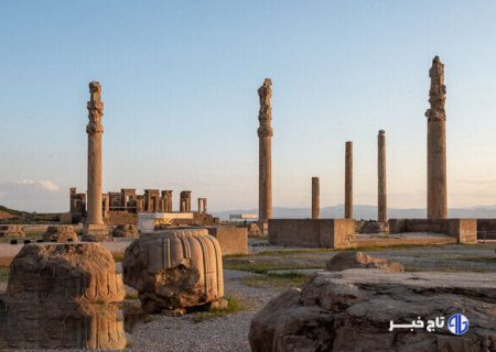 تلاش ناکام قاچاقچیان برای ربودن کتیبه باستانی در حریم تخت جمشید