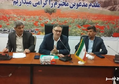 توزیع ماهانه یک هزار و ۳۰۰ تن آرد میان خبازان دلفان