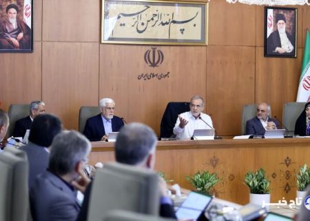 رئیس جمهوری : با همدلی داخلی ، آمریکایی ها نمی توانند از وضعیت ما سوء استفاده و طمع کنند