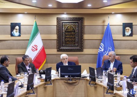 عارف: باید از تجارب علمی و فناوری سایر کشورها استفاده کرد