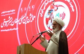 عضو خبرگان: ترامپ با حقوق بشر دوگانه رفتار می‌کند
