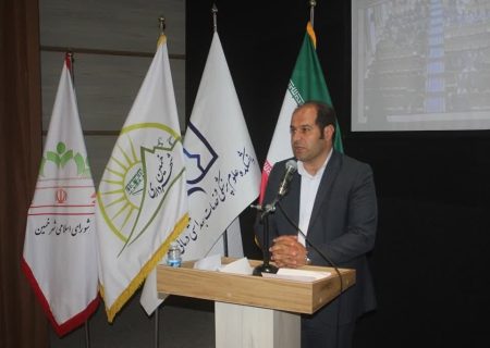 فرماندار خمین: لازمه سرمایه اجتماعی، پاسخگویی شفاف به مردم است