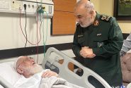 فرمانده کل سپاه از آیت الله نوری همدانی عیادت کرد