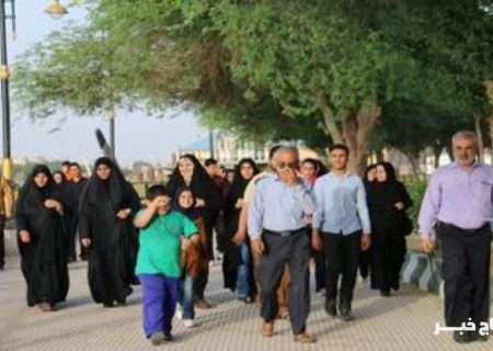 فیلم| همایش پیاده روی خانوادگی به یاد شهدای خدمت در یزد