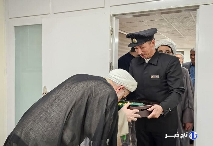 مشهد تا سنندج، زیر سایه خورشید