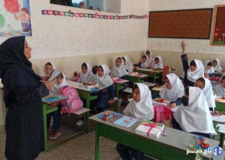 معلمی؛ آرزوی کودکی، چالش بزرگسالی