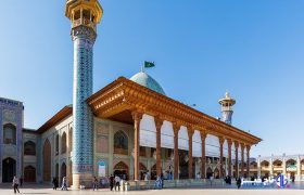 معماران هنرمند شاهچراغ (ع) تجلیل شدند/ هنر برای انتقال مفاهیم آسمانی