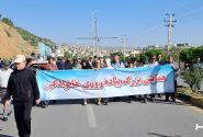 همایش پیاده روی خانوادگی در سنندج برگزار شد