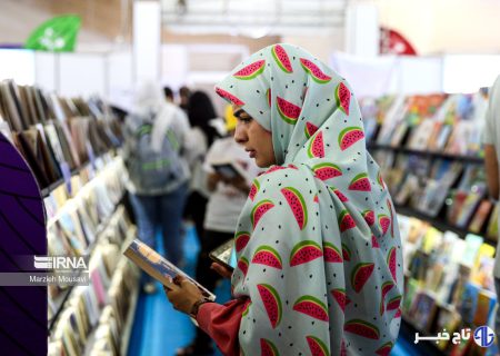 وضعیت نقد ادبی و روایت زیارت اول؛ نشست‌های دومین روز نمایشگاه کتاب