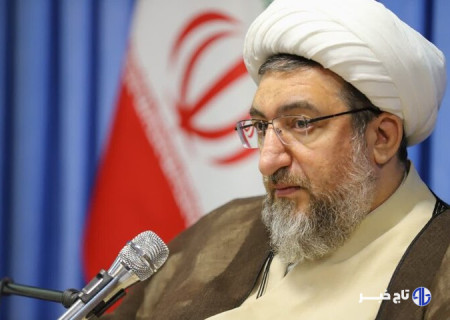 استکبار جهانی با غرور ظالمانه‌اش کرامت انسانی را لگدمال کرده است