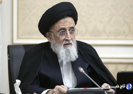 ایران امروز یکپارچه در برابر دشمن ایستاده است
