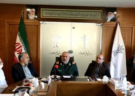 با وحدت و همدلی در جنگ ترکیبی بر دشمنان پیروز می‌شویم