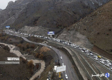 تردد پرحجم در مبادی خروجی تهران/ وضعیت روان ترافیکی در محورهای اصلی