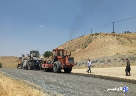 جاده روستای امروله رنگ آسفالت به خود گرفت