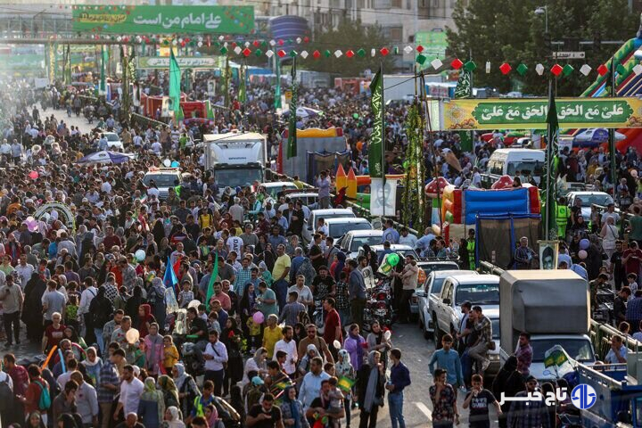 حماسه حضور البرزی ها در پیاده روی ۸کیلومتری