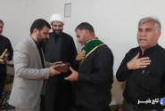 خادم و چایی ریز هیئت سینه‌زنی اباعبدالله الحسین (ع) خرم‌آباد تکریم شد