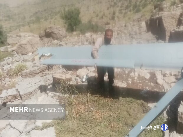 لرستان شکارگاه «هرمس»‌؛ مردم لاشه پهپاد صهیونی را پیدا کردند+ عکس