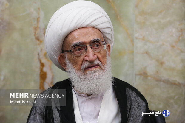 هرگونه تعرض به رهبر امت اسلامی با واکنش سخت و کوبنده مواجه خواهد شد