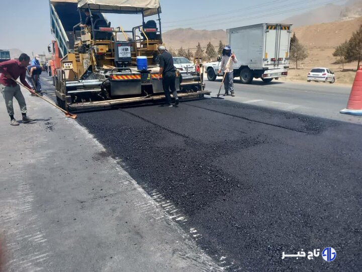 آغاز عملیات لکه‌گیری و روکش آسفالت گرم  در آزادراه کرج–قزوین