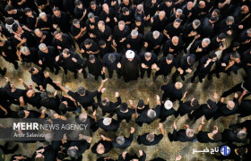 اجتماع بزرگ یوم الحسین مردم اصفهان در میدان امام حسین