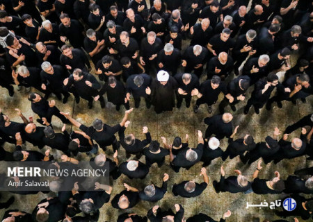اجتماع بزرگ یوم الحسین مردم اصفهان در میدان امام حسین