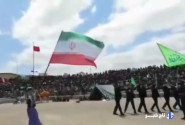 اهتزار پرچم ایران در آیین شبیه خوانی عاشورا در بخشایش