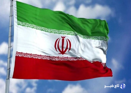 اهتزاز پرچم ایران بر فراز تندیس‌های منطقه ۶ تهران