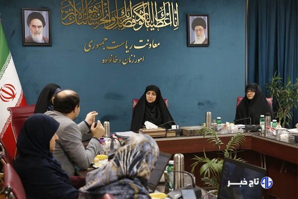 بهروزآذر: جهاد دانشگاهی به تجاری‌سازی تولیدات زنان کمک کند