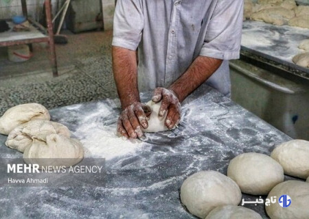 تاکید فرماندار ویژه کاشان بر مدیریت بازار نان