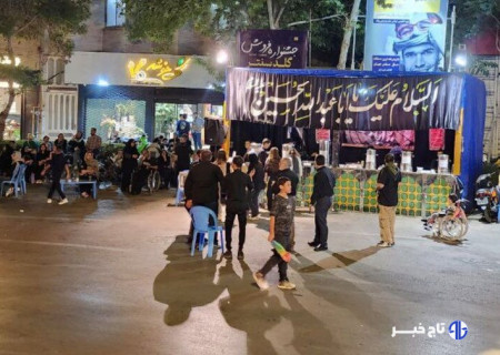 خدمت عاشقانه در میدان فردوسی؛ روایت جوانان موکب نوکران ارباب