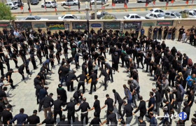 سینه‌زنی سنتی روز عاشورا در کاکی