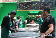 طبخ ۷۲ دیگ غذا به نیابت از شهدای کربلا و شهدای مدافع وطن در دورود