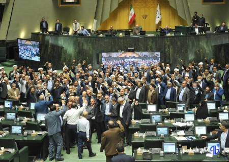طنین شعار «مرگ بر اسرائیل» در مجلس؛ همسایگان فلسطین نباید ساکت باشند