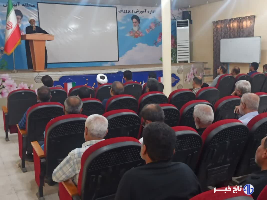 مساجد محور اداره امور جامعه و پیروزی‌های ملت هستند