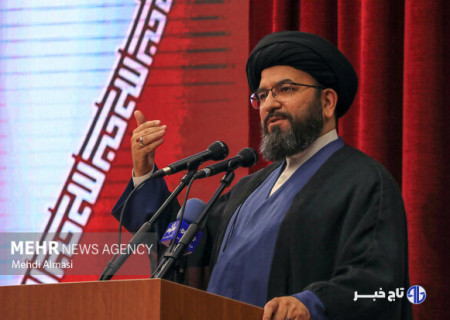 ملت ایران در برابر جبهه ظلم و استکبار جهانی مقاوم و استوار ایستاده است
