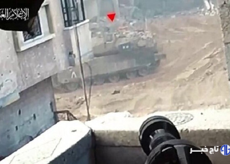 نفربر اسرائیلی با بمب بشکه ای هدف قرار گرفت