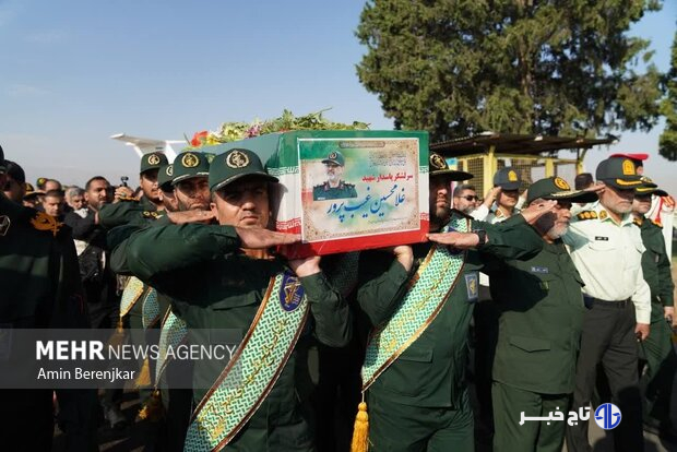 پیکر سردار شهید غلامحسین غیب پرور وارد شیراز شد