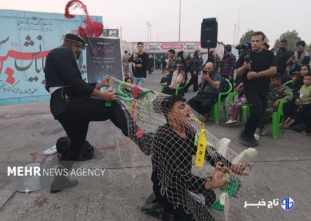 اجرای نمایش خیابانی «ماندن یا رفتن» با موضوع مقاومت فلسطین در چذابه