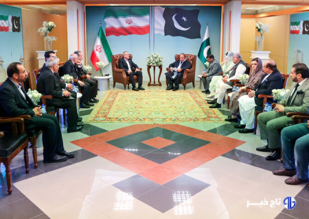 ایران و پاکستان ۱۲ تفاهمنامه همکاری امضا کردند