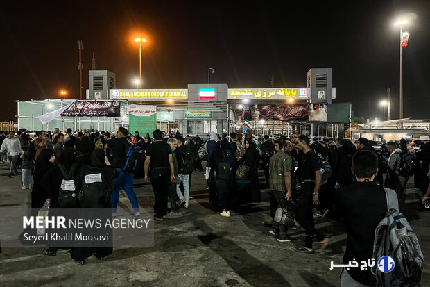 تردد روان زائران اربعین در شلمچه و چذابه؛ تمهیدات مناسب برای زائران