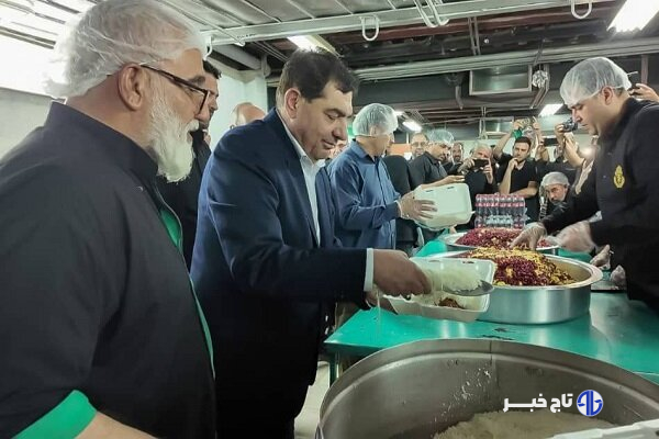 حضور مخبر در جمع اعضای گروه جهادی شهید سپهبد غلامعلی رشید