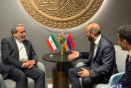 دیدار عراقچی با همتای ارمنستانی در حاشیه سفر رئیس جمهور به این کشور
