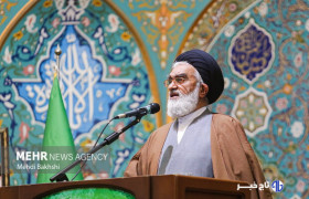 حفظ وحدت و تبعیت از رهبری وظیفه امروز امت اسلامی است