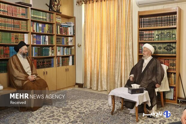 دیدار و گفتگوی سید عمار حکیم با آیت‌الله مکارم شیرازی